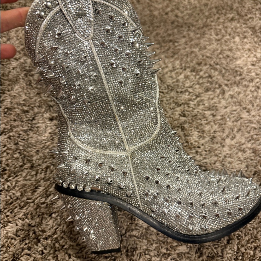 Only One boot ** (right side) Dolls Kill Silver Rhinestone Spike Heeled Boot